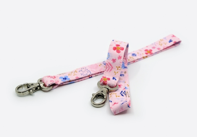 B&auml;ndel kurz Bl&uuml;mchen rosa