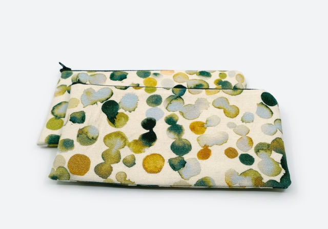 Pouch L &ndash; Tupfen farbig