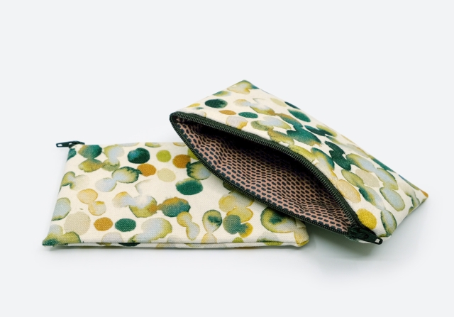 Pouch M &ndash; Tupfen farbig