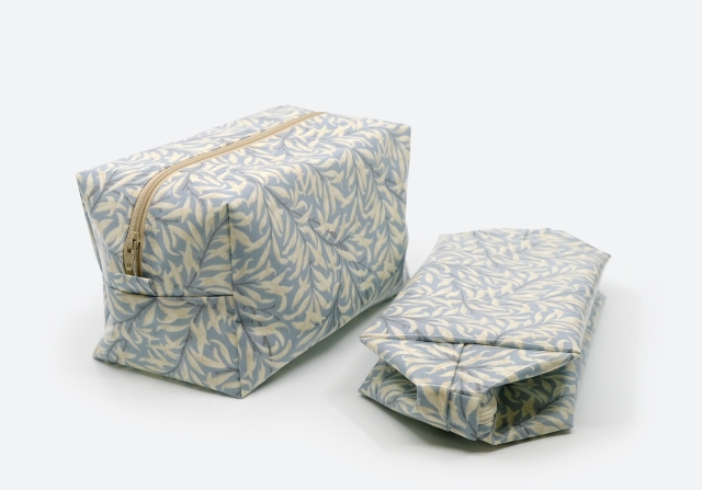 Necessaire Blattmuster hellblau