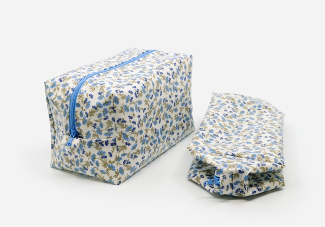 Necessaire Bl&uuml;mchen blau